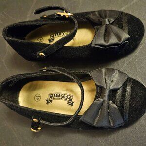 VIINTAGE GIRLS SZ 6.5 SOLID BLACK SUEDE DRESS SHOES W/BOW